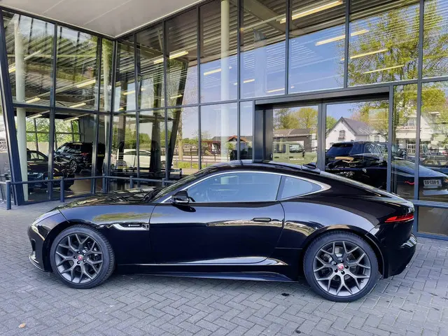 Jaguar F-Type P300 RWD 2019 Benzine 3