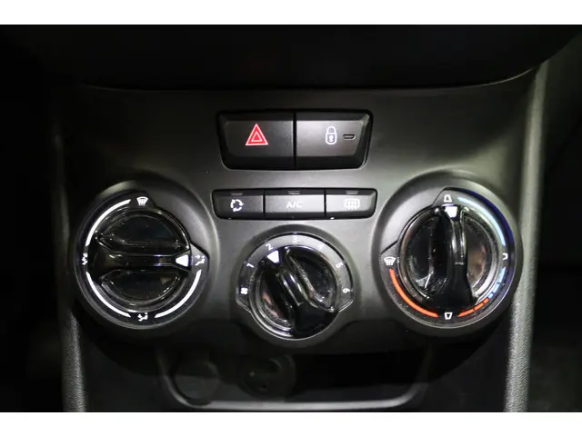 Peugeot 208 1.2 PureTech Active 2017 Benzine 10