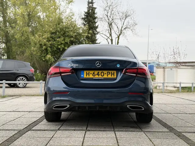 Mercedes-Benz A-Klasse 200 Aut. AMG Sport 2020 Benzine 5