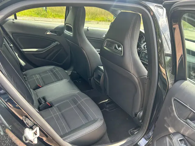 Mercedes-Benz GLA 180 Ambition ,93000 km N.A.P 2016 Benzine 8