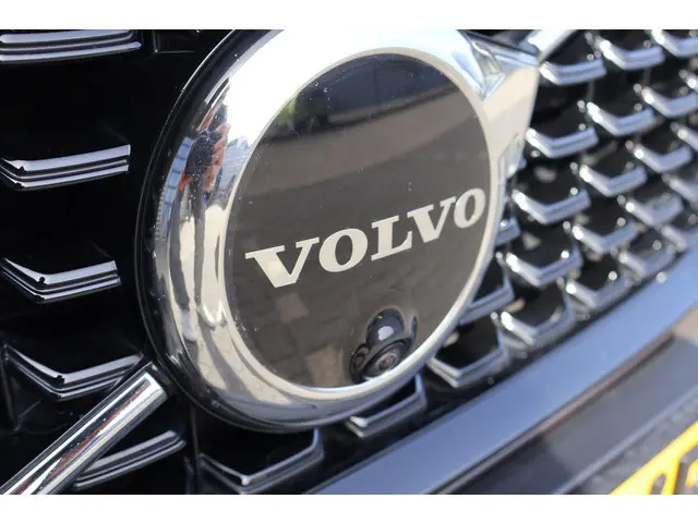 Volvo S90 2.0 B4 R-Design 2022 Benzine 52