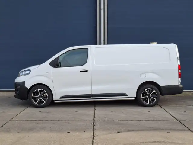 Opel Vivaro 2