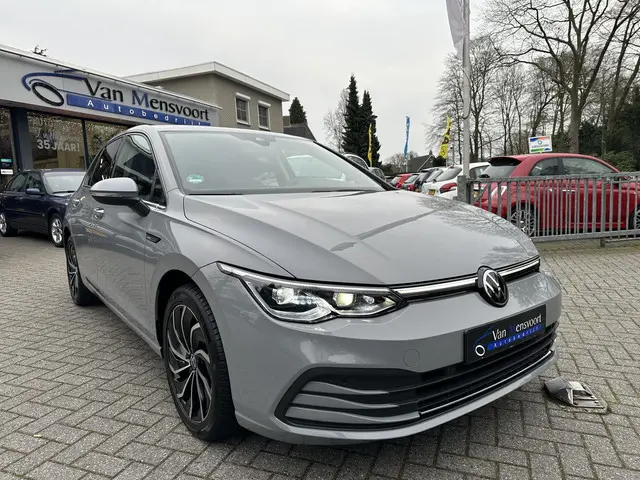 Volkswagen Golf 1.5 eTSI 150PK DSG Style 2023 Benzine 6