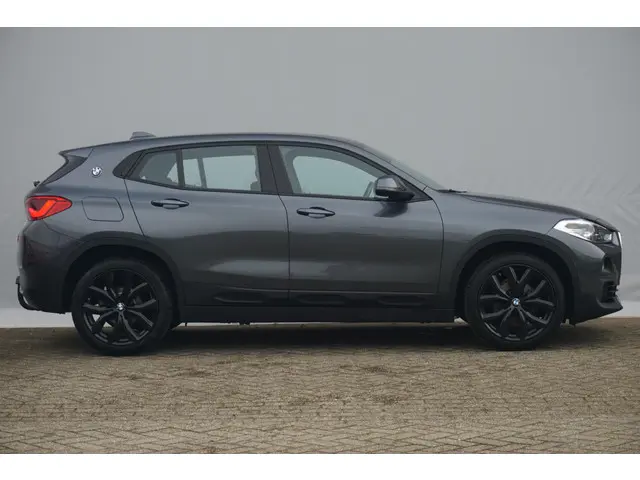 BMW X2 sDrive18i 2019 Benzine 4