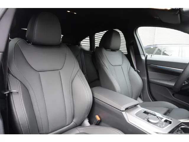 BMW i4 eDrive35 2025 Elektrisch 8