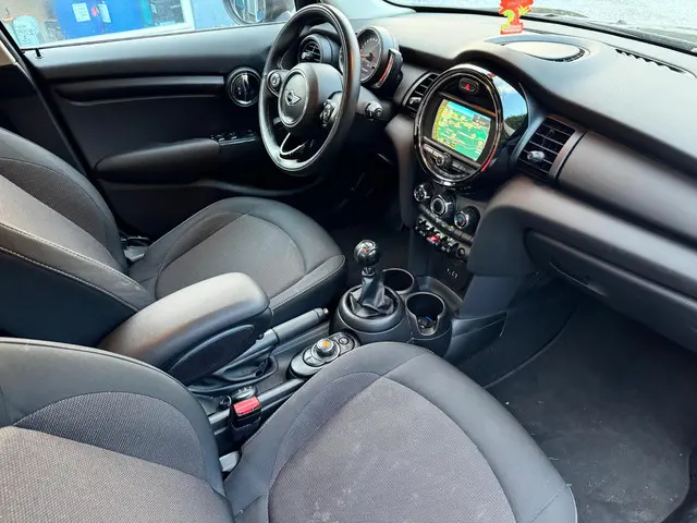 MINI One Mini 1.5 D Business 2018 Diesel 12