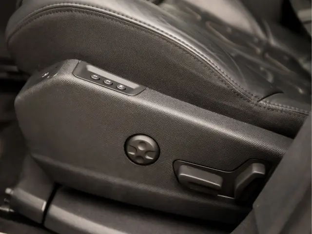 Peugeot 3008 1.6 e-THP GT Line 2017 Benzine 16