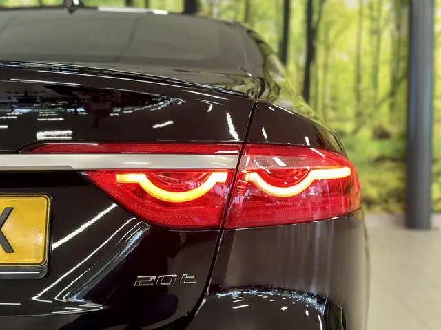 Jaguar XF 2.0 Prestige 2019 Benzine 7