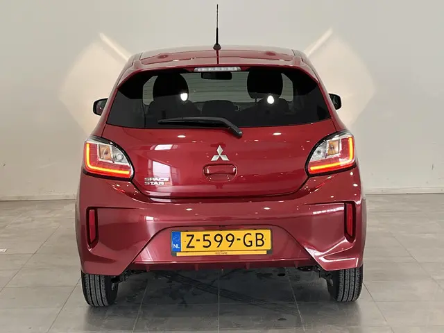 Mitsubishi Space Star 1.2 Dynamic 2024 Benzine 31