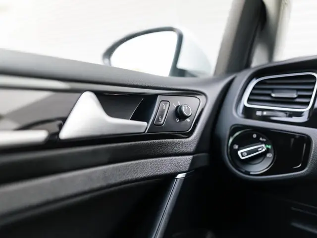 Volkswagen Golf 1.5 TSI Highline Business R 2019 Benzine 29