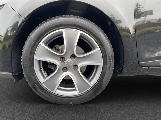 Renault Clio Estate 0.9 TCe Night&Day 2015 Benzine 26