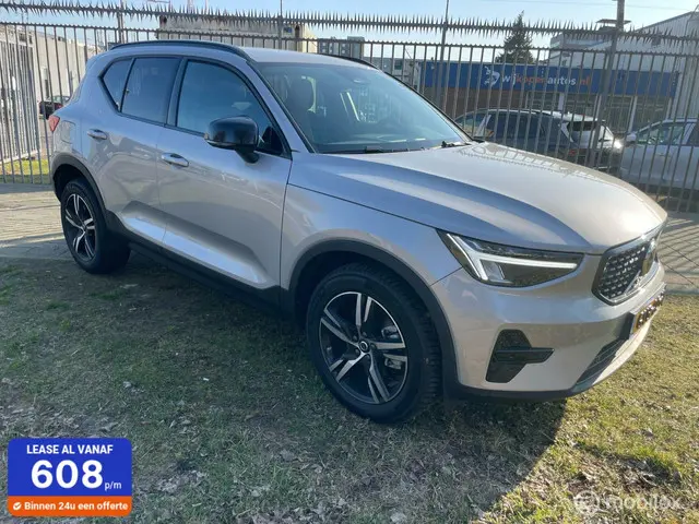 Volvo XC40 automaat Plus dark 2024 Benzine