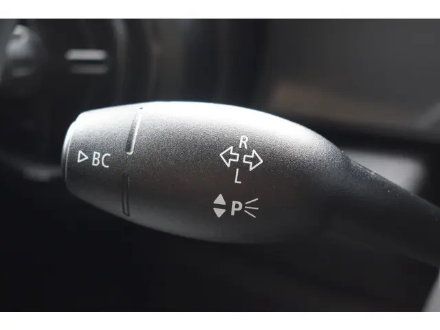 MINI One Mini 1.5 Essential 2021 Benzine 19