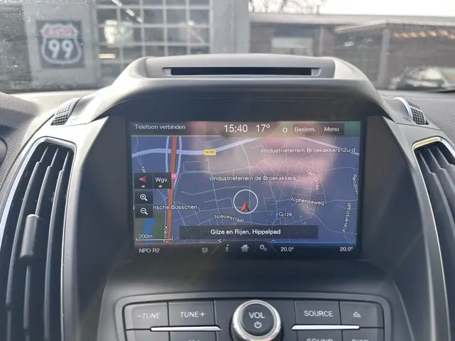 Ford C-MAX 1.5 Titanium 2017 Benzine 24