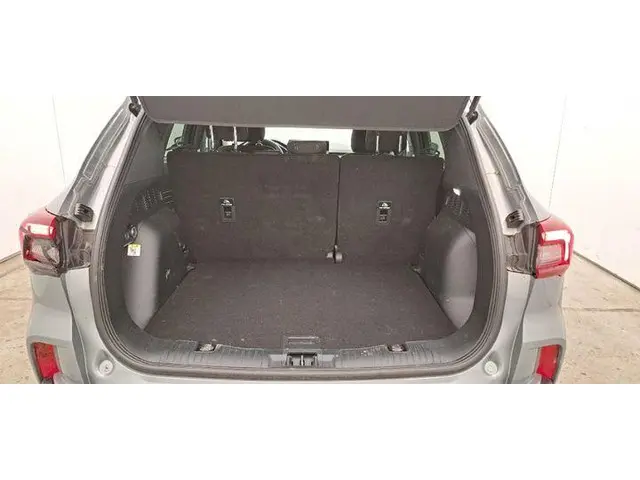 Ford Kuga 2.5 FHEV Titanium 2025 Hybride Benzine 21