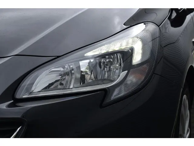 Opel Corsa 1.0 Turbo 120 Jaar Edition 2019 Benzine 26