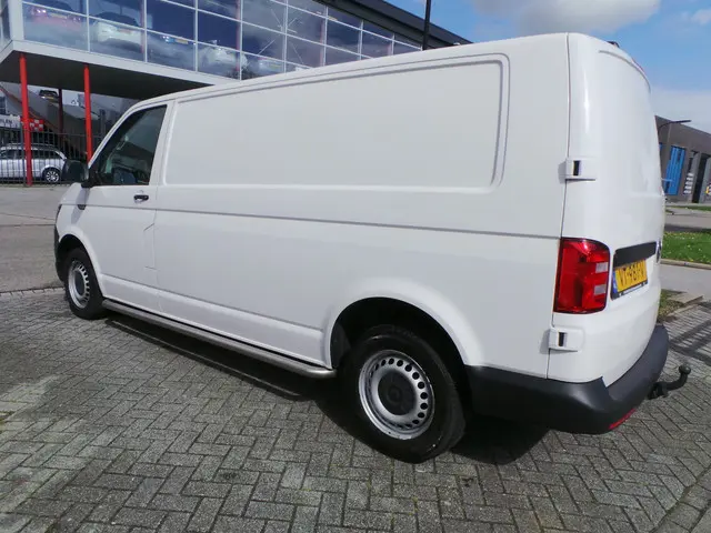 Volkswagen Transporter 2.0 TDI L2H1 104kw/141pk 2016 Diesel 6