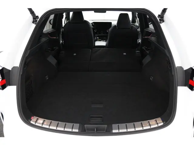 Lexus NX 450h+ AWD F SPORT Line 2024 Hybride Benzine 25