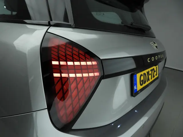 MINI 3-Deurs Cooper E 2024 Elektrisch 31