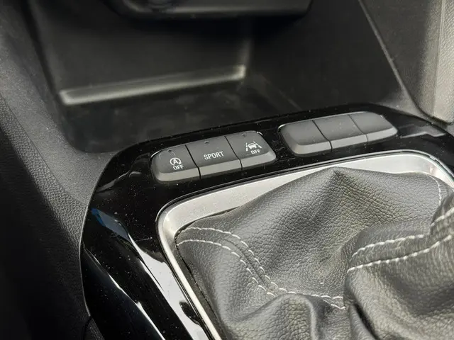 Opel Corsa 1.2 GS Line 2025 Benzine 24