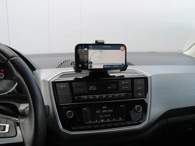 Volkswagen up! 1.0 Active 5drs. Clima | Apps 2021 Benzine 10
