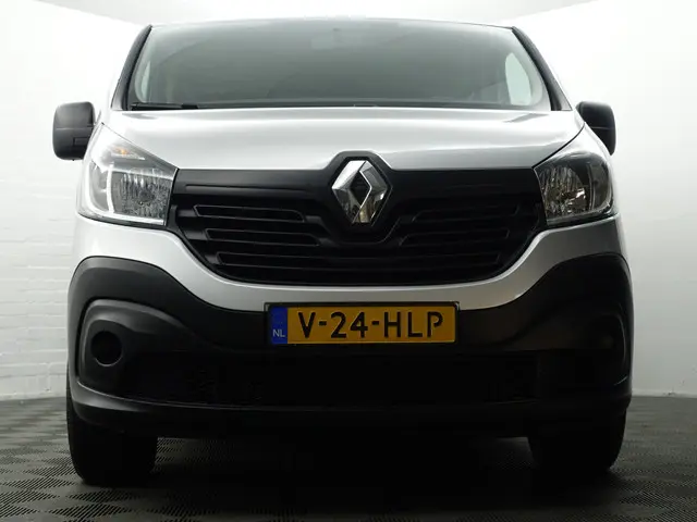 Renault Trafic 1.6 dCi Euro 6 T29 L2 Luxe- 2016 Diesel 26