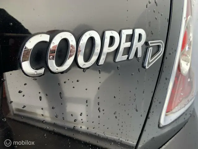 MINI Cooper Mini 1.6 D Business Line, Navigatie 2012 Diesel 7