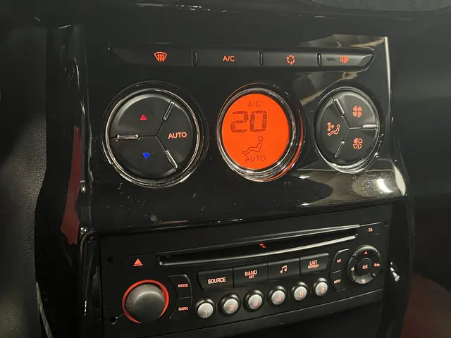Citroën DS3 1.6 VTi So Chic 2012 Benzine 17