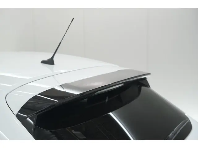 Peugeot 208 PureTech 100 Allure Pack 2023 Benzine 18