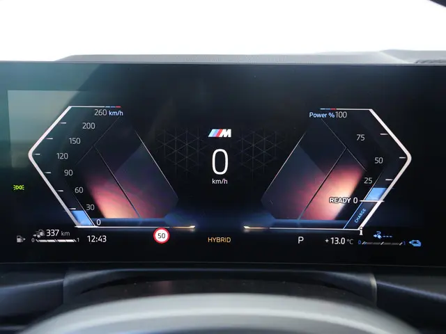 BMW 3 Serie Touring 330e 2025 Hybride Benzine 22