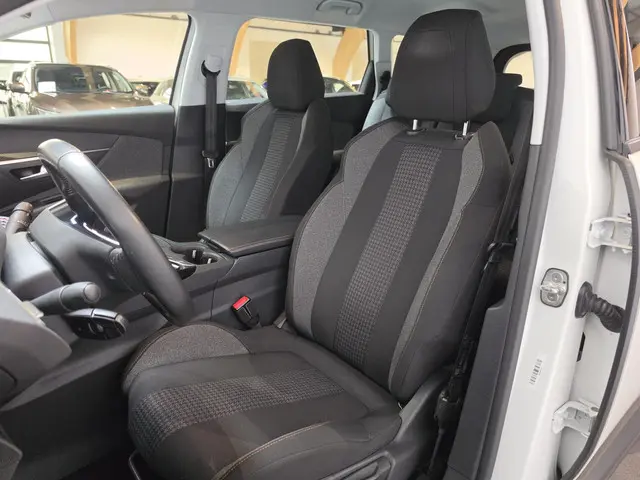 Peugeot 5008 1.2 PureTech Active 2020 Benzine 12