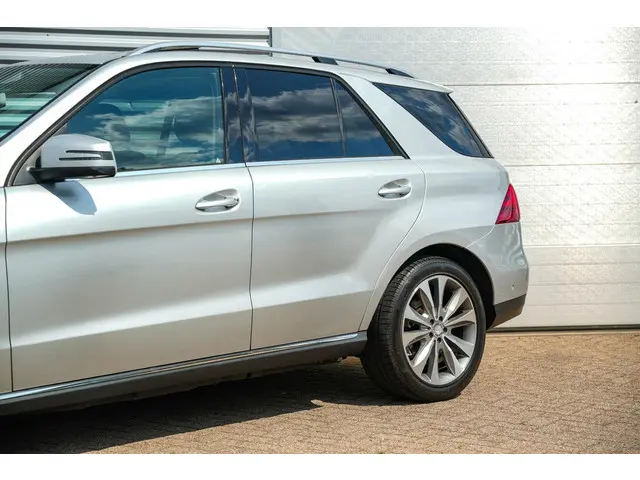 Mercedes-Benz GLE 500 e 4MATIC 2015 Hybride Benzine 32