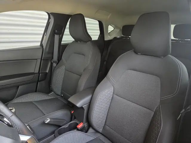 Renault Captur 1.0 TCe 100 Bi-Fuel Intens 2024 Benzine 7