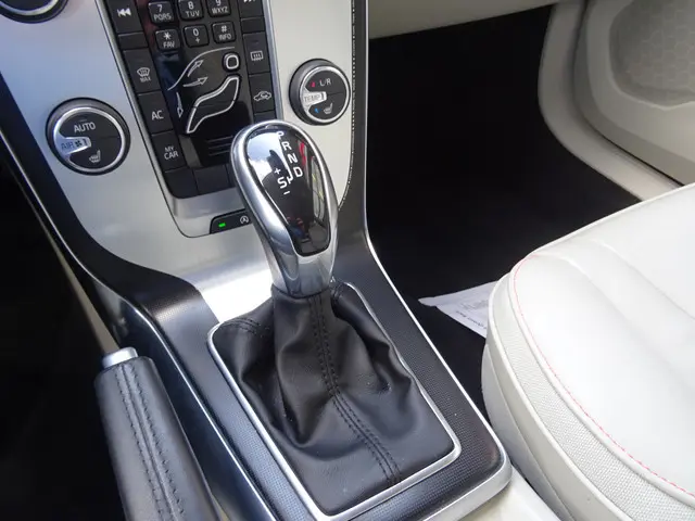 Volvo V40 1.5 T3 Ocean Race AUTOMAAT 2016 Benzine 29