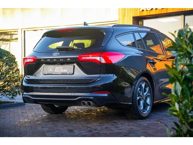 Ford Focus Wagon 1.0 EcoBoost ST Line 2019 Benzine 8