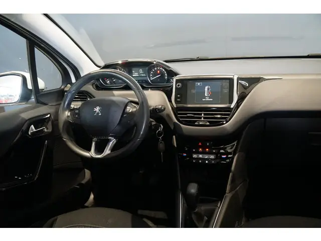Peugeot 208 1.2 PureTech Allure 2017 Benzine 3