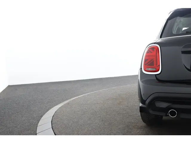 MINI Cooper Mini 1.5 Classic 2023 Benzine 33