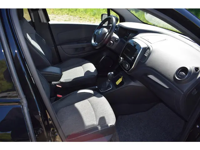 Renault Captur 1.3 TCe Intens 2018 Benzine 18