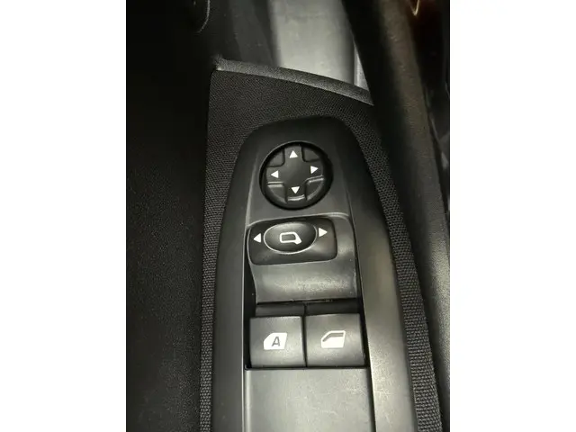 Peugeot 208 1.2 PureTech Blue Lease 2016 Benzine 16