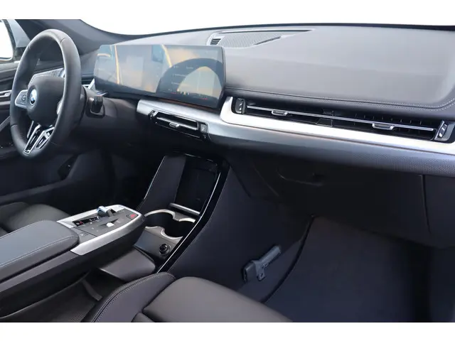BMW iX1 eDrive20 67 kWh 2025 Elektrisch 9