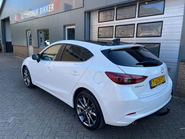 Mazda 3 3