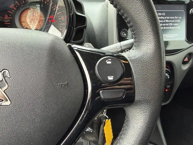 Peugeot 108 1.0 e-VTi Active 2019 Benzine 21