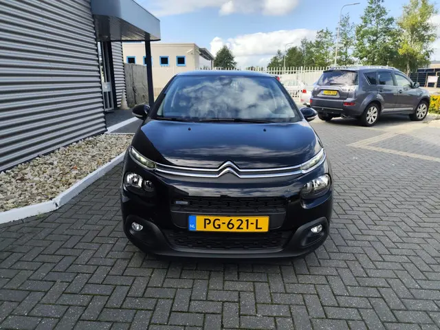 Citroën C3 1.2 PureTech S&S Shine |automaat| 2017 Benzine 2
