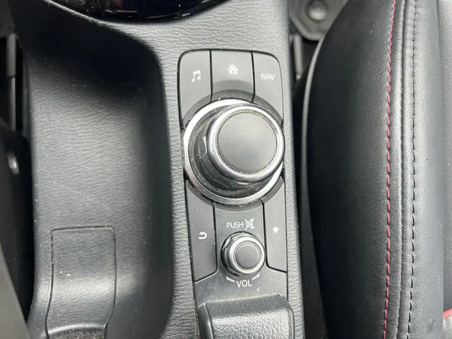 Mazda CX-3 2.0 SkyActiv-G 120 GT-M 2015 Benzine 27