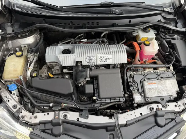 Toyota Auris 1.8 Hybrid Aspiration 2013 Hybride Benzine 35