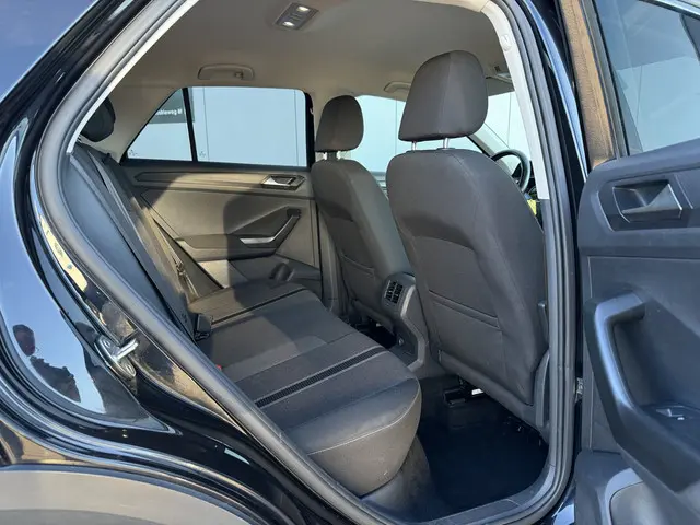 Volkswagen T-Roc 1.5 TSI 150pk Sport 2018 Benzine 11