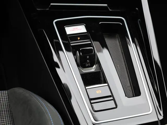 Volkswagen Golf GTE 1.4 eHybrid 2022 Hybride Benzine 31