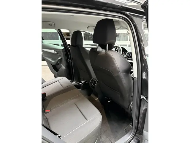 Škoda Karoq 1.0 TSI Business Edition 2023 Benzine 10