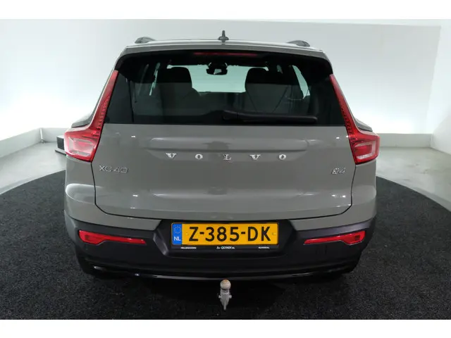 Volvo XC40 2.0 B4 Plus Dark 2024 Hybride Benzine 18