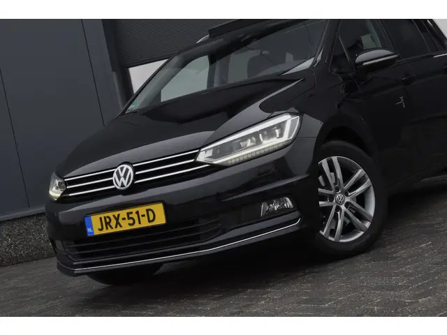 Volkswagen Touran 1.4 TSI Highline 7p 2017 Benzine 2